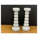 LR… Vintage milk glass bud vases, set of two, believed to be vintage Anchor Hocking, see pictures for details.