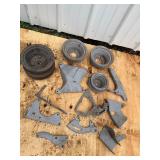 Group of engine pulleys, brackets, balancer