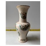 vintage Chinese porcelain vase