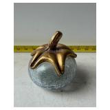 crackle glass pumpkin features