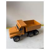 Ertl McClinton Anchor Construction Co. dump truck