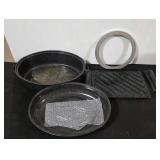 Roasting Pan and Pampered Chef Pie Ring