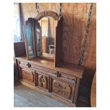 Chest of Drawers w/Mirror