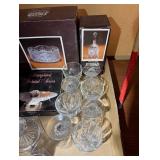 2 glass candle holders, 8 mini glasses