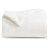 BedsureGentleSoft Sherpa Fleece Throw Blanket50x60