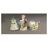 3 ceramic figurines