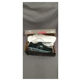 New Skechers women's shoes size 11