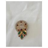 Vintage Gold-Tone Christmas Wreath Brooch with