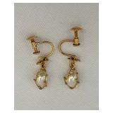 Gold Tone Screw Back Earrings Marked BH 585 w/