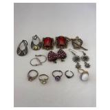 Jewelry assortment - Earrings & Rings
