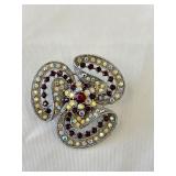 Vintage-Style Rhinestone Flower Brooch