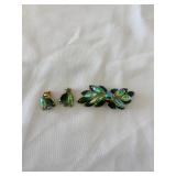 Vintage Green Aurora Borealis Rhinestone Brooch