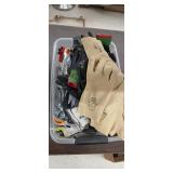 Lot of assorted gloves