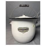 Challenge Enamelware chamber pot 8'x10'