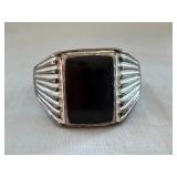 Menï¿½s Sterling Silver Ring w/Black Onyx Stone