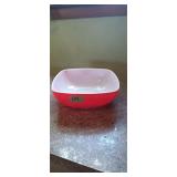 2.5 quart red pyrex bowl