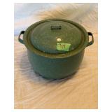 Enamel Pot And Lid 8'x5'