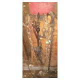 Log chain pieces, two small chain binders and