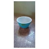 1.5 pint blue pyrex mixing bowl