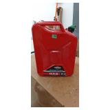 New Briggs & Stratton 5 gallon metal gas can
