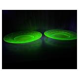 2 - Uranium glass plates 8'