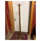 Wooden coat tier