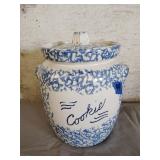 Roseville cookie jar 7'x9'