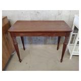 Piano bench 28'x14'x22'