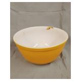 Pyrex 1.5 quart mixing bowl