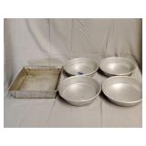 Bake King metal pan 8', 4-metal round pans 7'