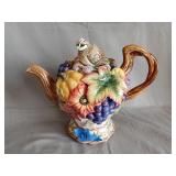Fitz and Floyd Classics teapot 10'x9'