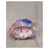 Enchanted wings trinket box, top is broken 4'x3'