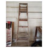 6' Wood Ladder