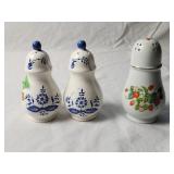 (2)Blue Danube S/P Shaker (1)Avon Sugar Shaker