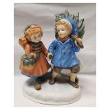 Avon Christmas Ceramic Figurine 6'H×5'W