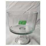 Glass Triffle Bowl 8'D×8.75'H