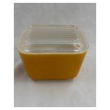 Pyrex Refrigerator Dish with Lid 501-b 12oz