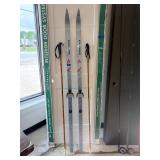 Fischer Crown Snow Skis 69.5ï¿½ L with Poles 57.5ï¿½ L