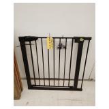 Cumbor baby gate for 32' door opening