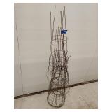 Approximately 10 metal tomato cages