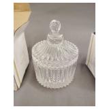 Pair of Qianli glass jars with lids