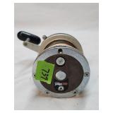 Vintage Sealine 300H Daiwa Reel
