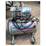 Campbell Hausfeld Air Compressor Powers On 6Gal
