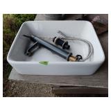 Porcelain sink with faucet 19' x 15' x 5.5'