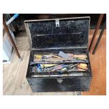 Metal Tool Box w/ Tools 18'Wx11.5Hx10'D