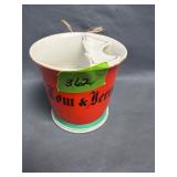 Tom & Jerry Barbers Cup 3.35ï¿½ wide X 3.25ï¿½ tall