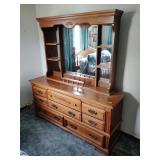 Oak broyhill 8 drawer dresser with mirror