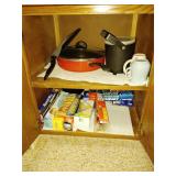 Contents of Cabinet - Mainstays Frying Pan 