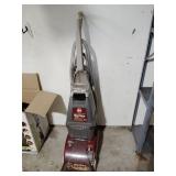 Hoover steamvac ultra carpet cleaner powers on