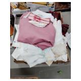 Table Cloths ï¿½ Napkin & Doily assortment